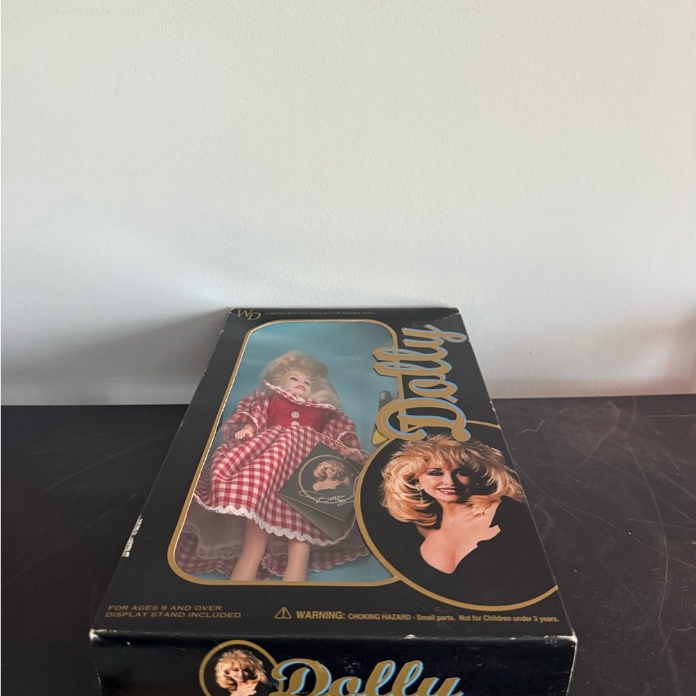 NIB! 1996 GOLDBERGER DOLLY PARTON BARBIE DOLL! - Picture 8 of 9